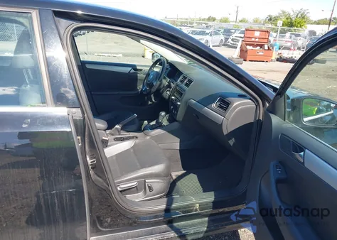 2013 Volkswagen Jetta 2.5L Se z USA, uszkodzony, nr VIN 3VWDP7AJ3DM353040